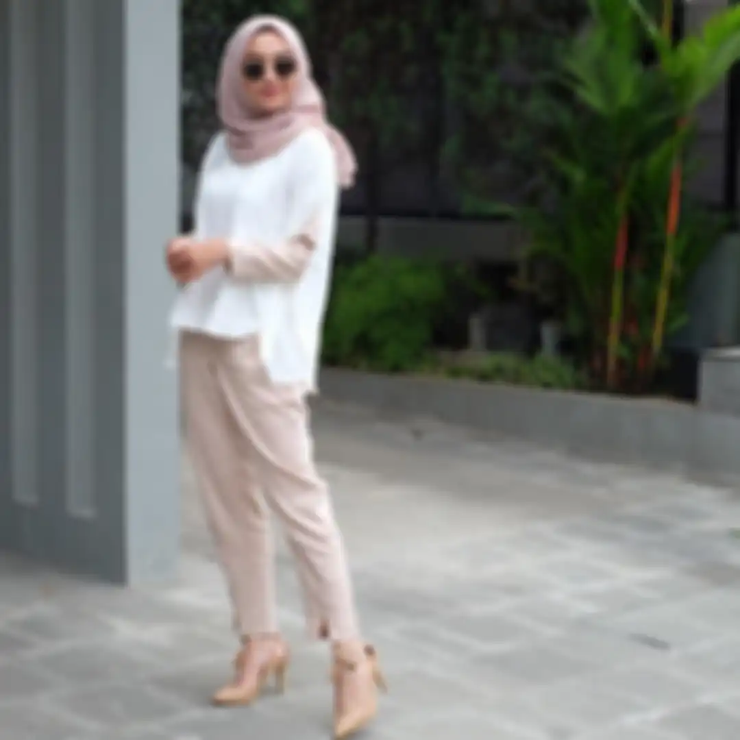 Pegged pants hijab