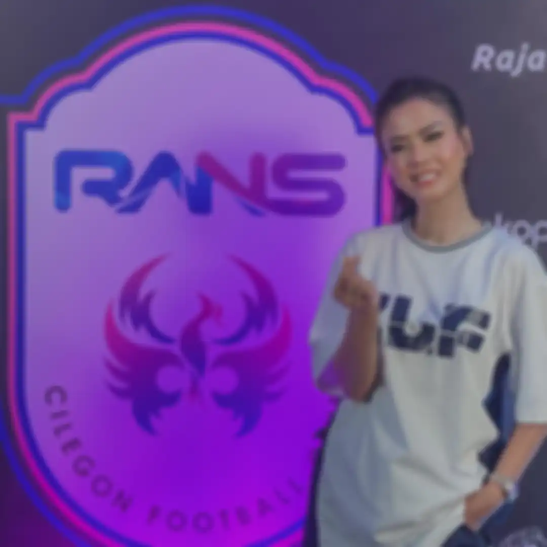 Foto Nita Gunawan mendatangi acara spesial Raffi Ahmad jadi bukti. Nita dituding sebagai selingkuhan suami Nagita Slavina.