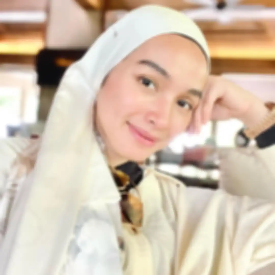 Tya Arifin mantan bintang sinetron Preman Pensiun dihujat gegara gaya hijabnya mirip biarawati. Foto terkininya jadi sorotan. 