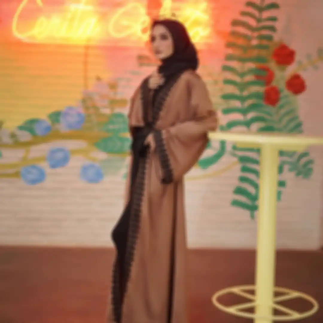 Inspirasi fashion hijab abaya dari selebgram hijab Nadra