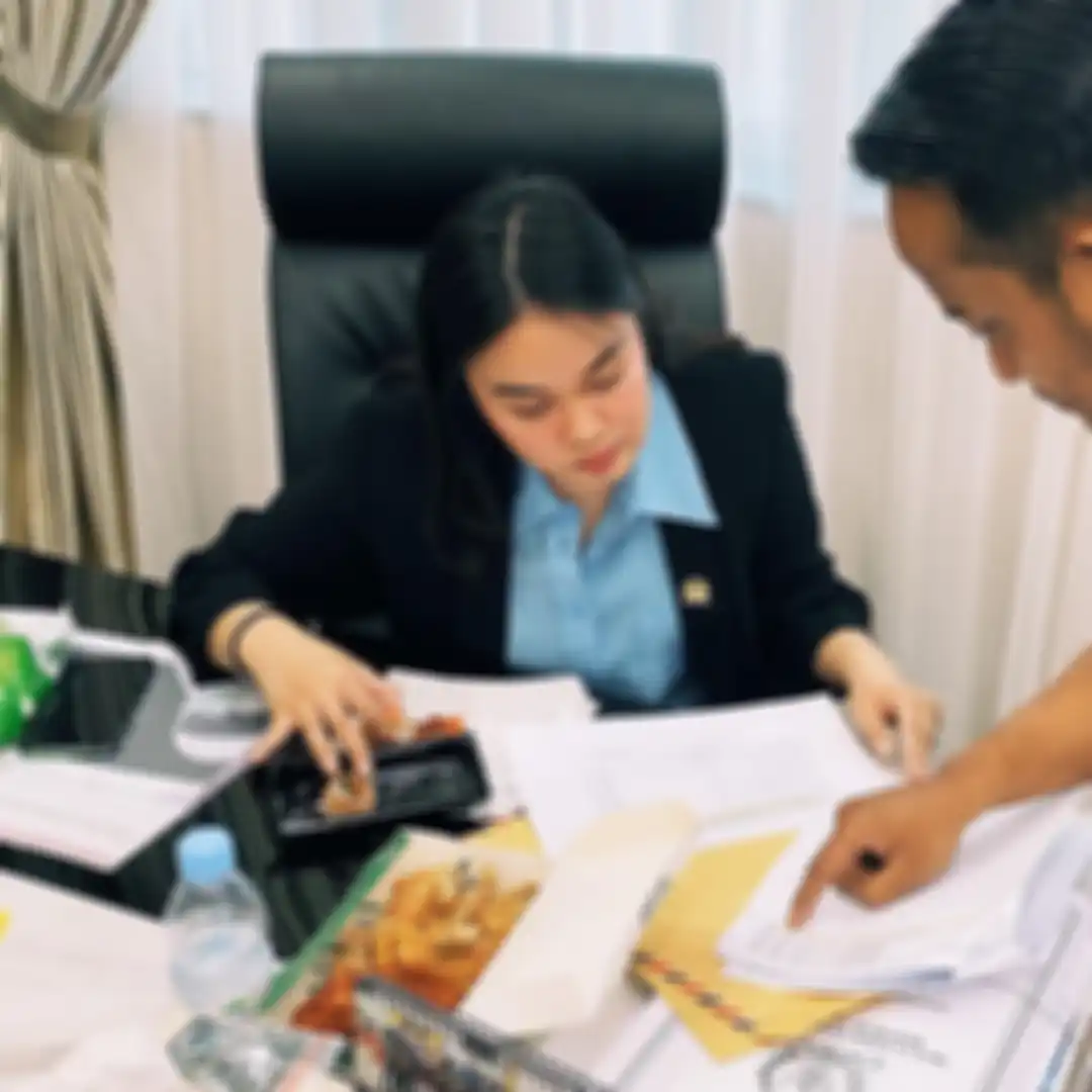 Ini profil putri Irjen Fadil Imran yang tercatat sebagai pemegang rekor mentereng di DPR. Desakan Kapolda Metro diperiksa makin nyaring.