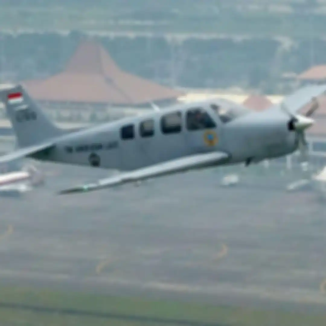 Lettu Yudistira pilot pesawat TNI AL yang jatuh kerap ikut misi penting. Pesawatnya ditemukan dalam kondisi begini di Selat Madura.