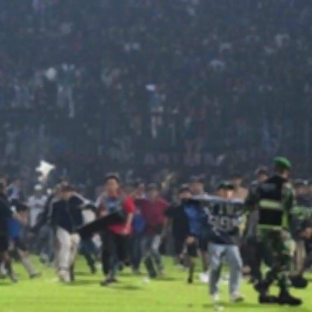 Ternyata begini penyebab kerusuhan di Stadion Kanjuruhan Malang yang tewaskan 127 orang. Kapolda Jatim buka suara.