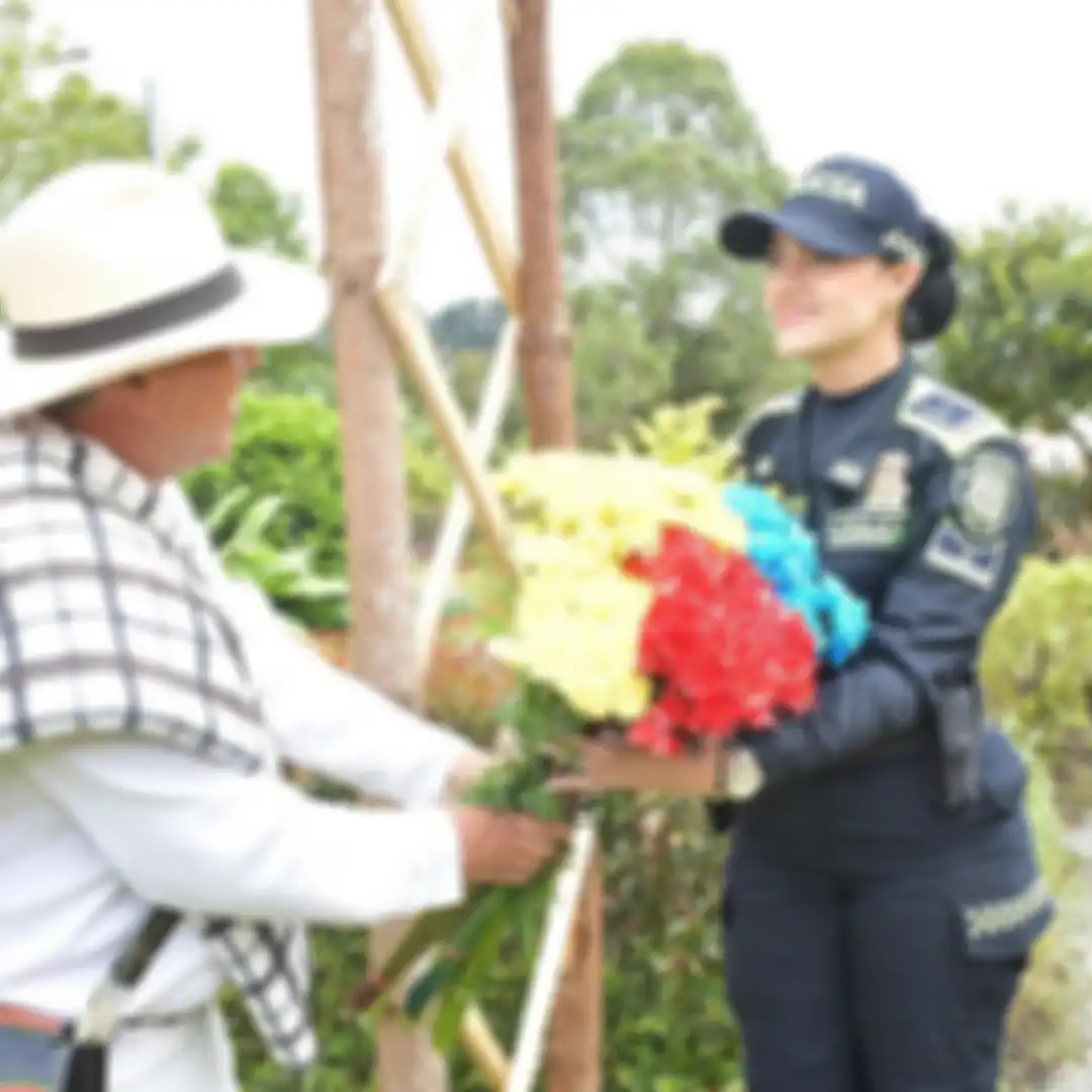 Diana Ramirez Polwan paling cantik di dunia tangkapi penjahat kelas kakap dengan cara begini. Foto aduhainya bikin geger.