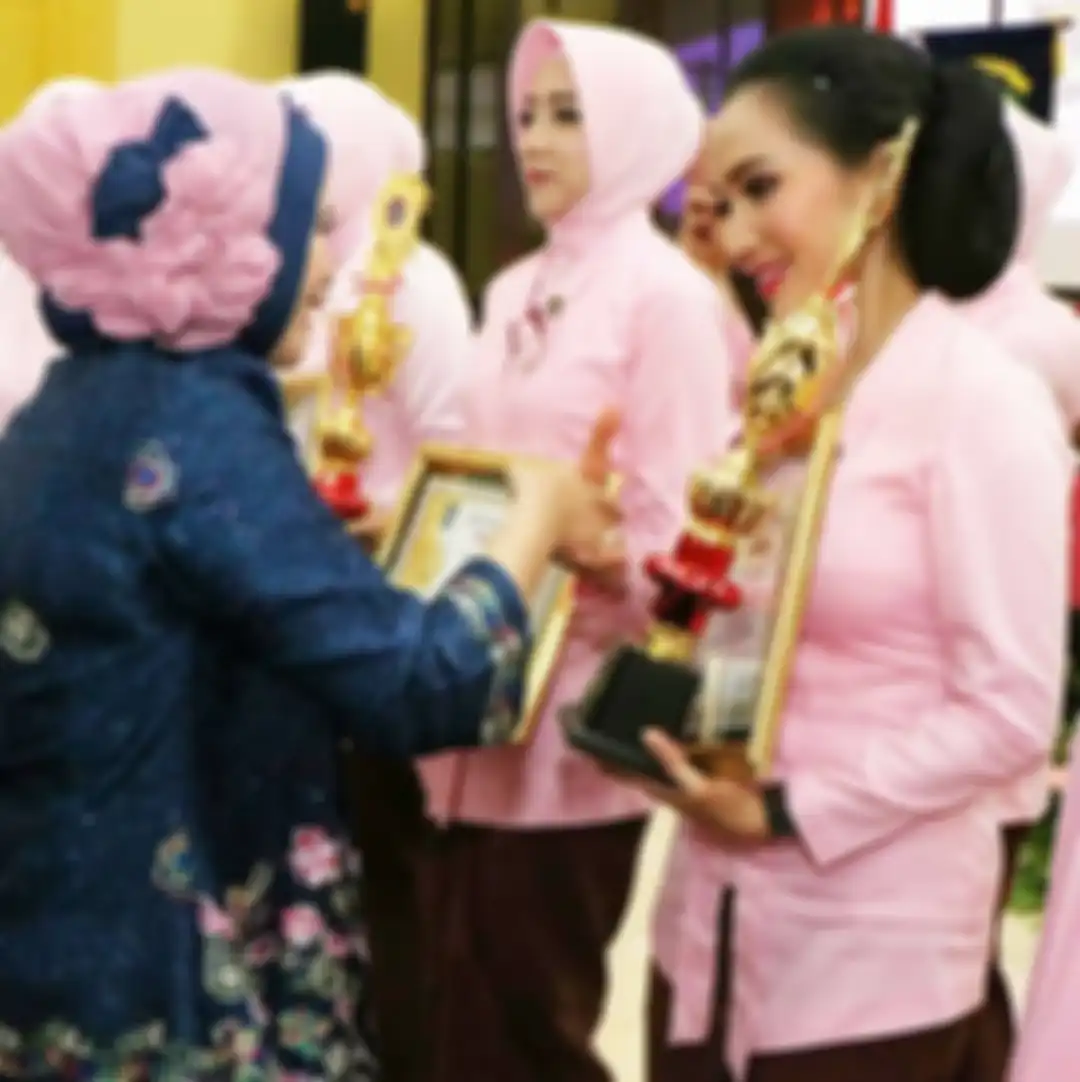 Foto lawas Jaksa Pinangki Sirna Malasari yang kini resmi dipecat. Dia sempat pamer foto liburan mewah di luar negeri.
