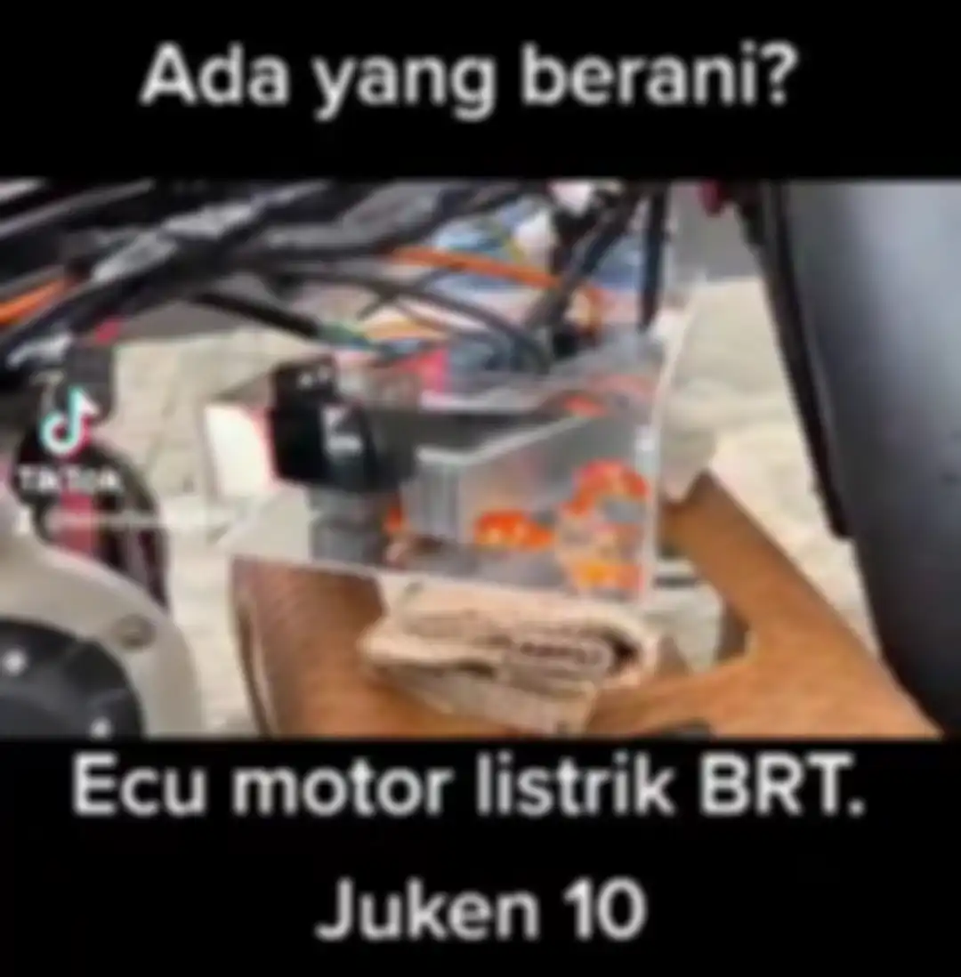 ECU motor listrik BRT direndam dalam air.