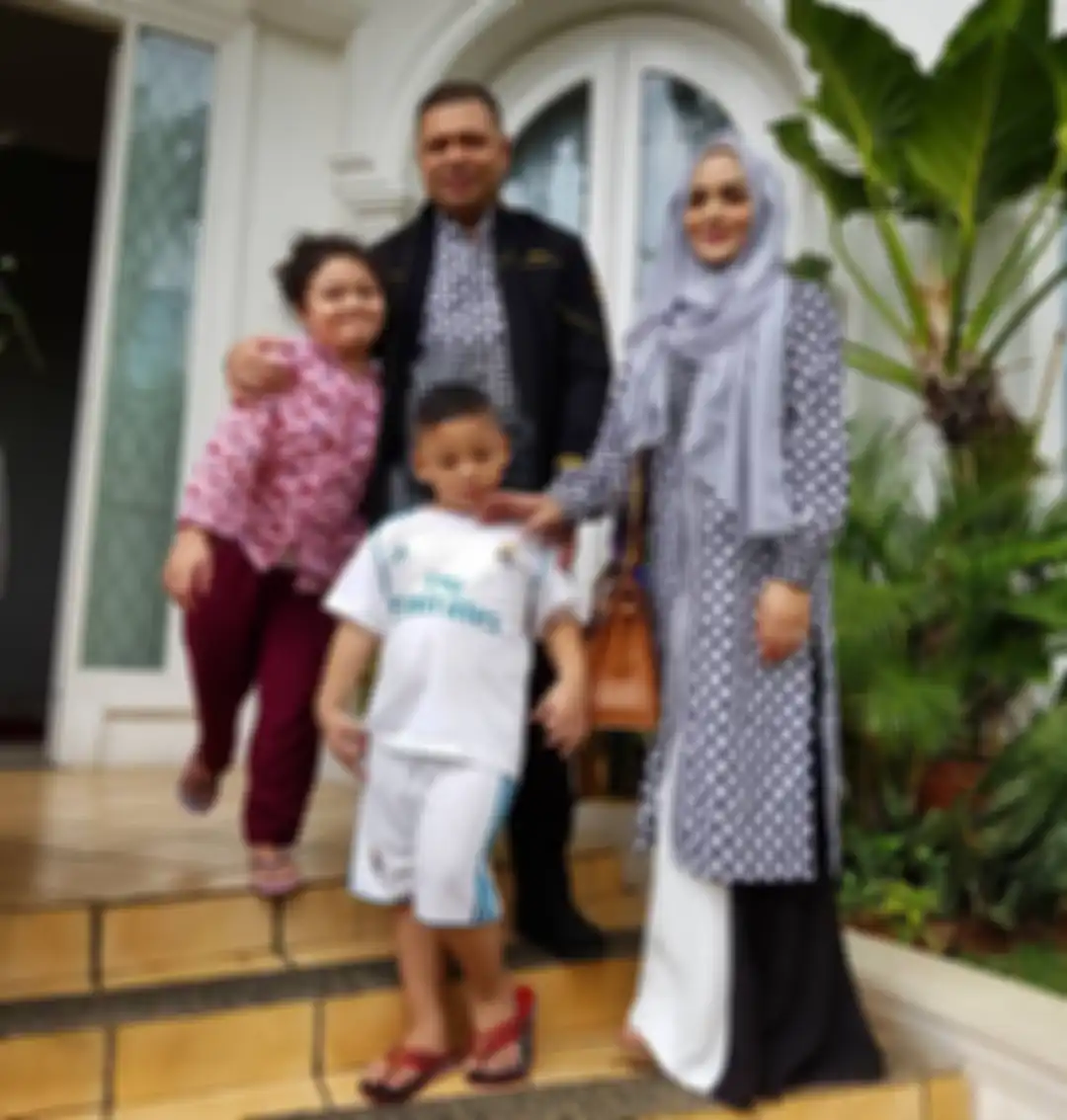 Rumah mewah Krisdyanti di Jakarta