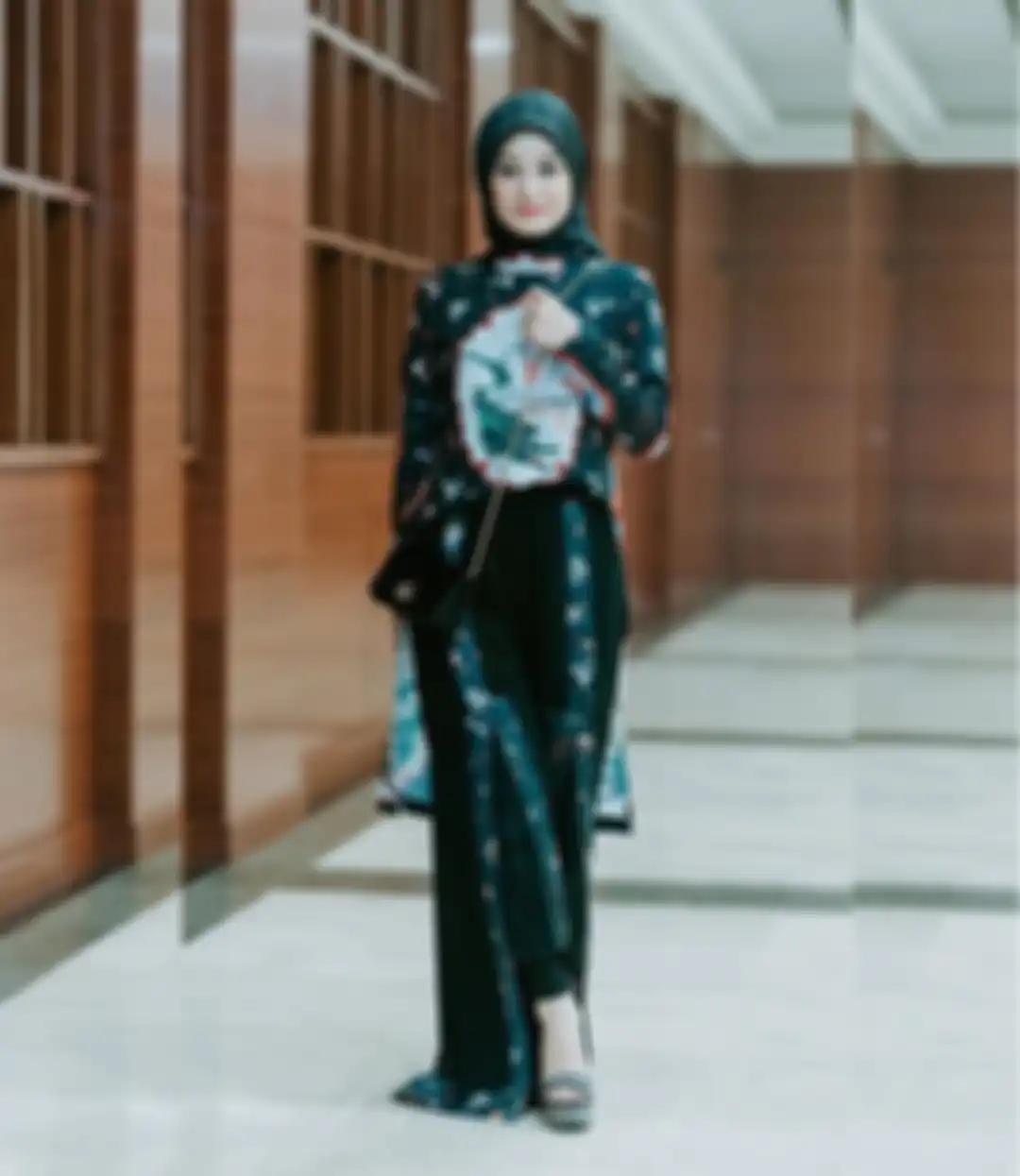 Dinda Hauw