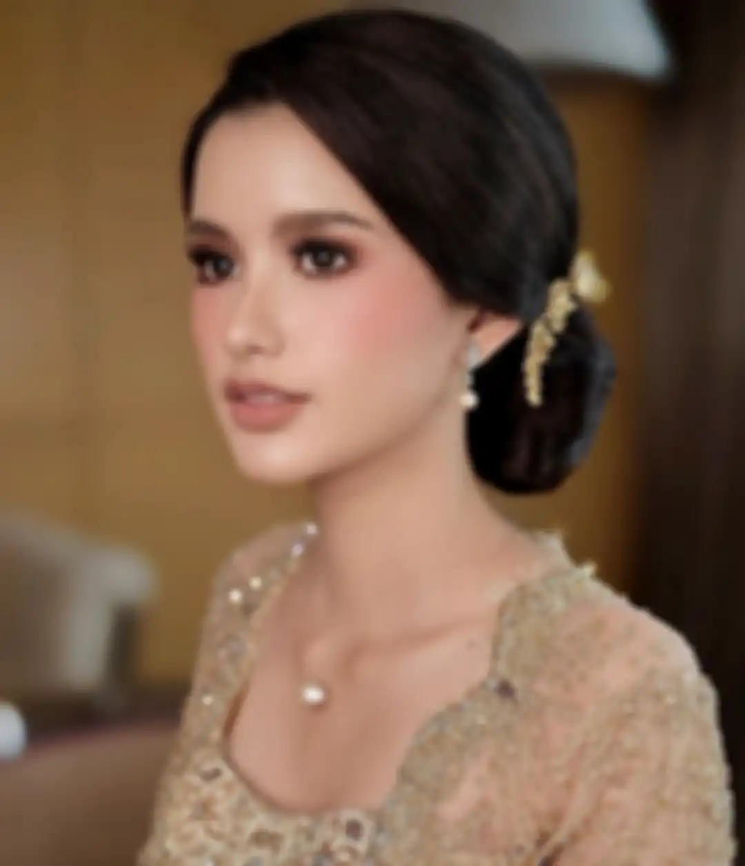 Gaya makeup Sarah Menzel di acara akad nikah Atta dan Aurel