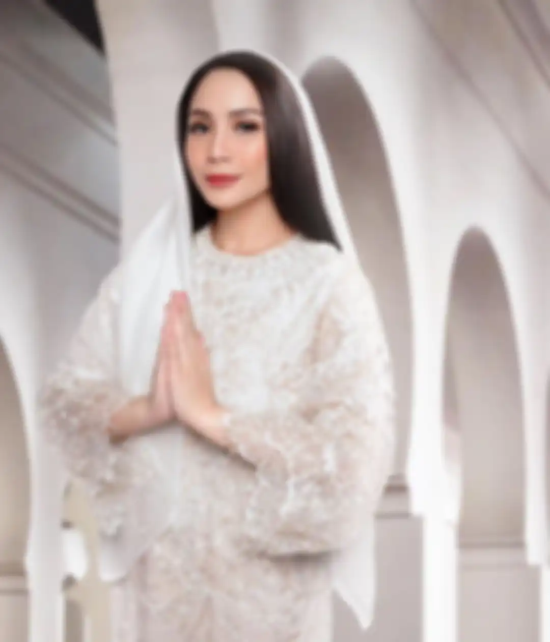 Penampilan anggun Nagita Slavina di bulan puasa pakkai kerudung