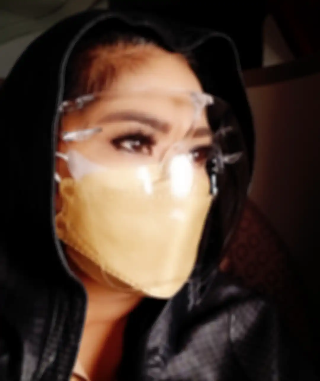 Foto duka yang diunggah Vina Panduwinata mendapatkan beragam respons dari sahabatnya. Salah satunya, Widi Mulia yang menjerit histeris. 