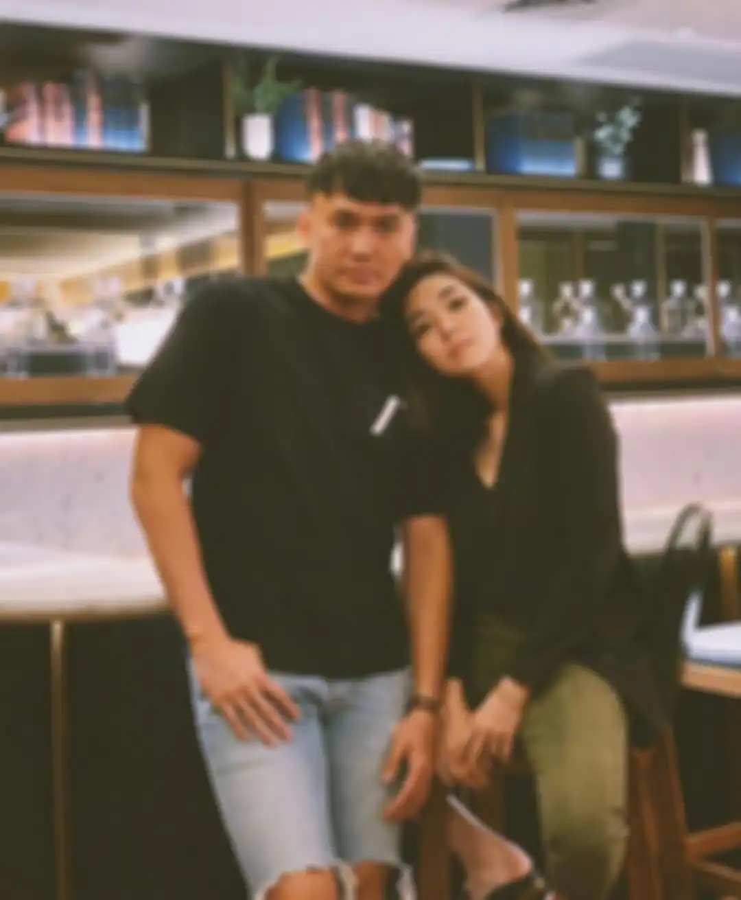 Meski terkadang diselingi konten video, foto Gisel tak pernah absen dalam keseharian linimasa akun Instagram kekasih Wijin. 
