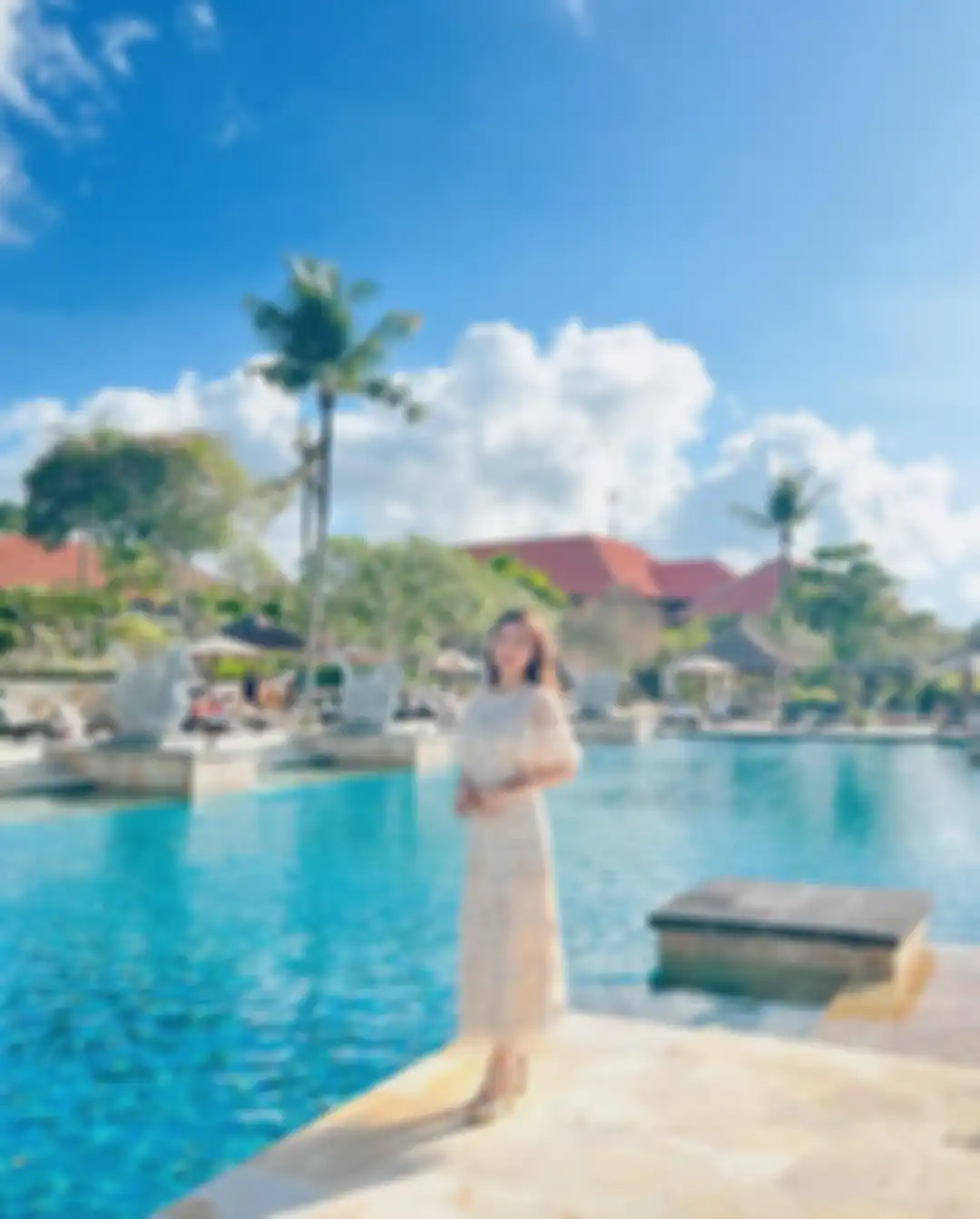 Outfit dress kondangan dari Natasha Wilona yang classy