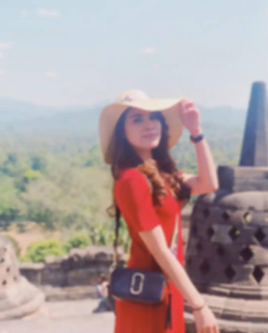 Chen Giovani Soetanto, dara cantik yang digadang-gadang jadi mantu Hotman Paris.