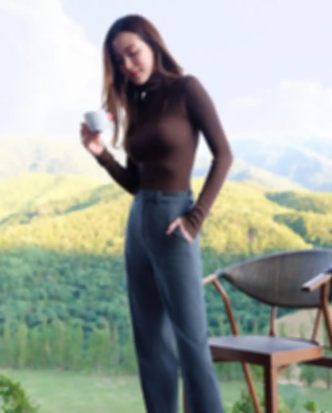 Gaya minimalis Baifern Pimchanok.