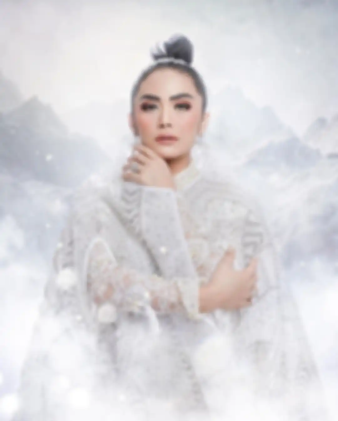 Pemotretan Krisdayanti dengan tampilan bak bidadari.
