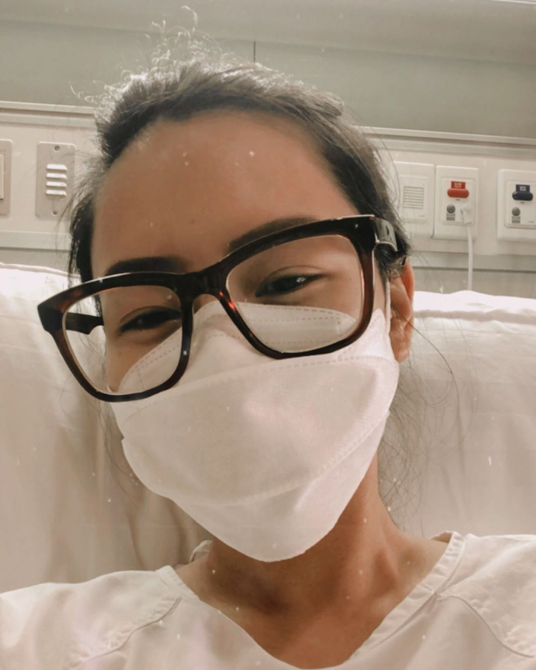 Satu lagi deretan artis yang terinveksi virus corona, Twindy Rarasati, salah satu pemeran karakter dalam sitkom The East NET TV.