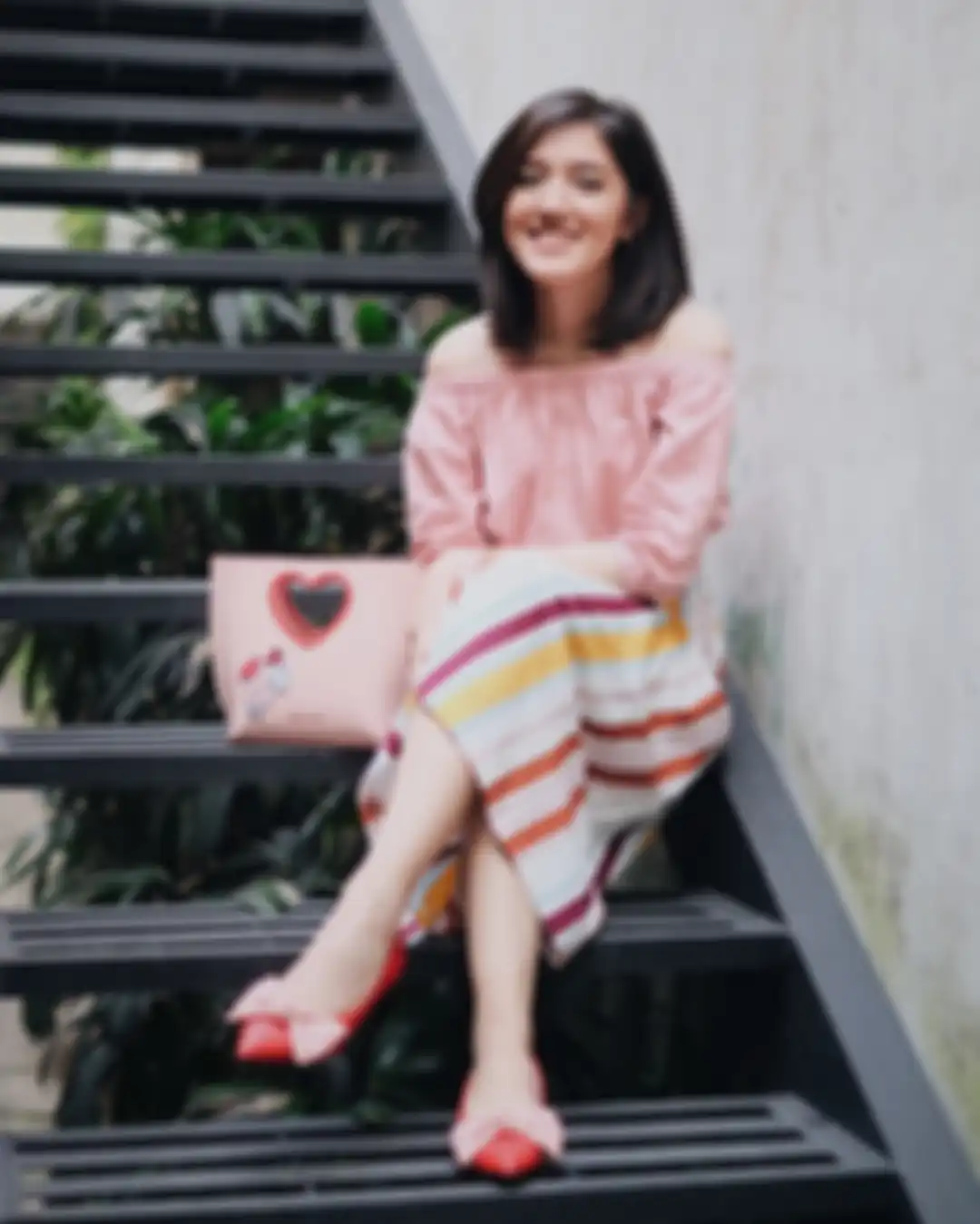 Padu padan off shoulder ala Ify Alyssa