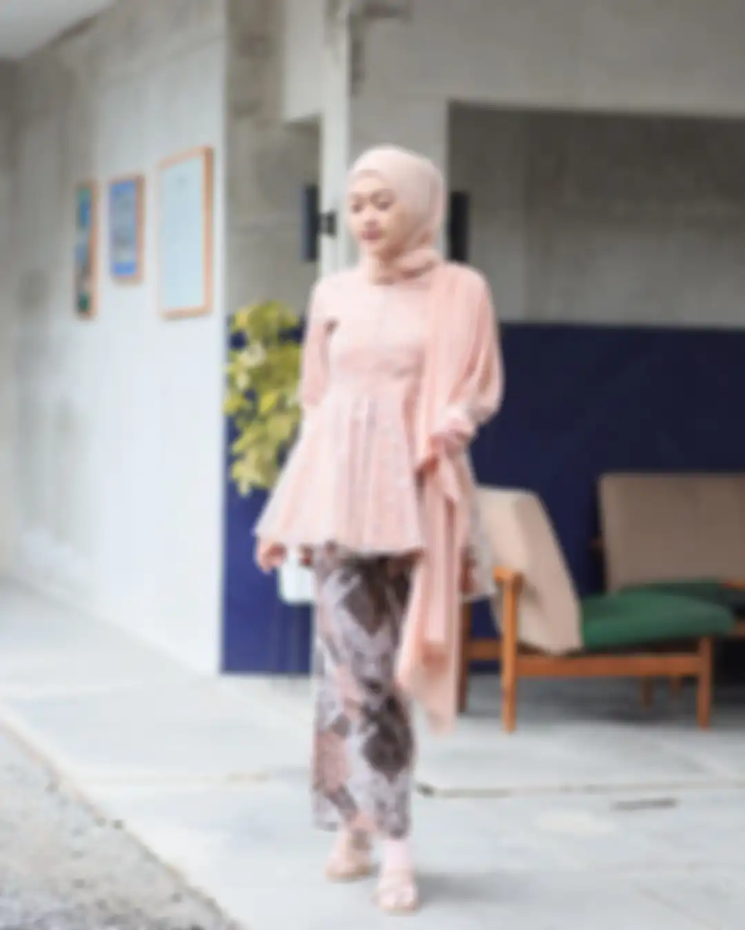Kebaya hijab dan kain batik