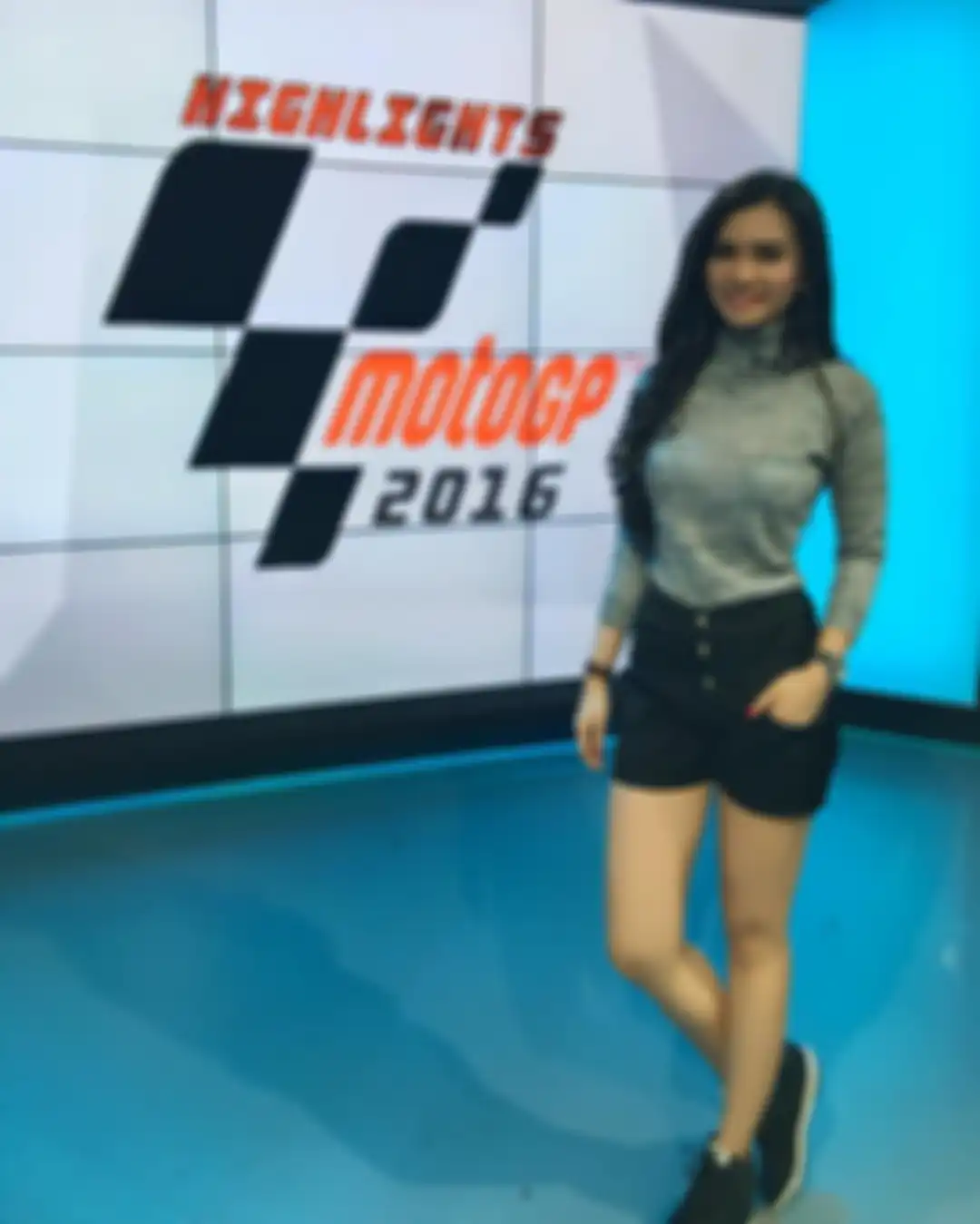 Foto jadul Maria Vania bikin pangling, ternyata sang presenter sempat mendapat ajakan kencan dari pebalap MotoGP. Gofar Hilman pun penasaran. 