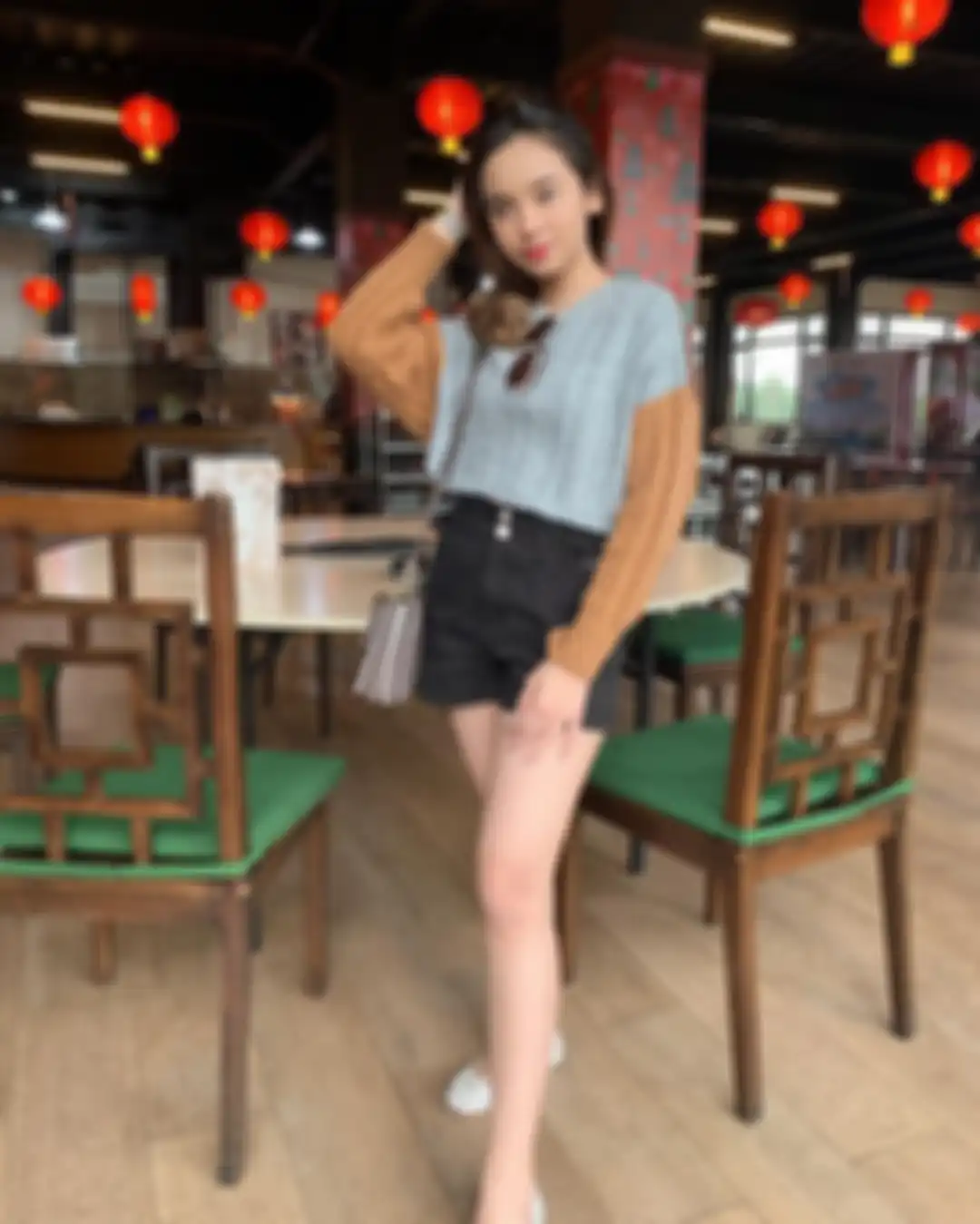 OOTD Lyodra Ginting pakai celana pendek.