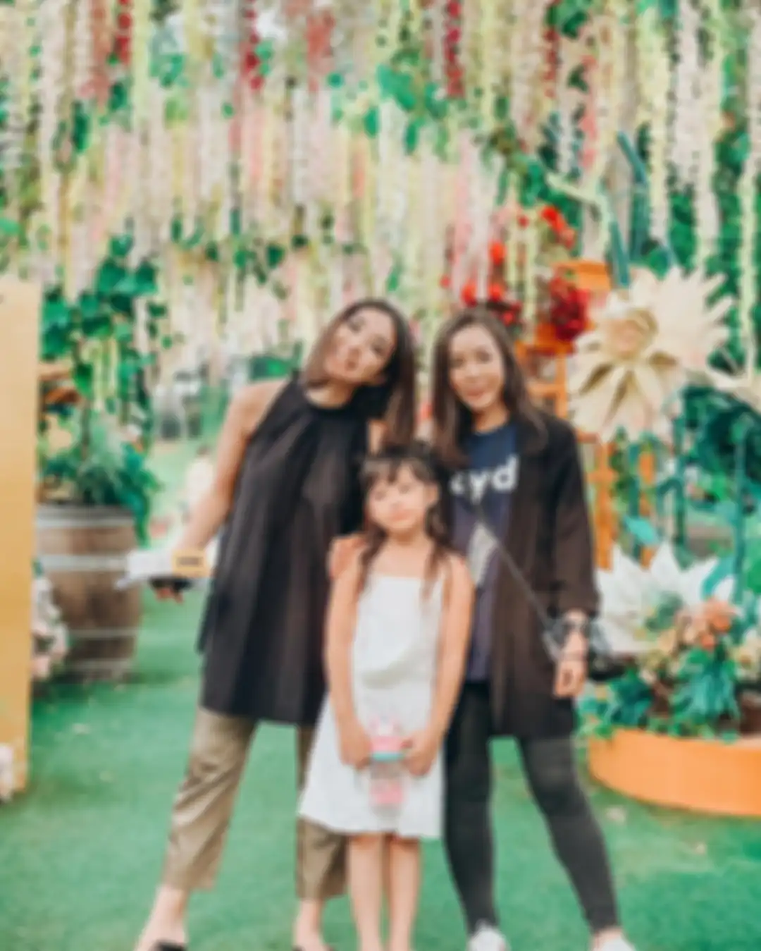 Gading Marten rindu kepada putri kesayangannya, Gempi. Dia cuma bisa pamer foto dari negara ini. Begini alasannya. 