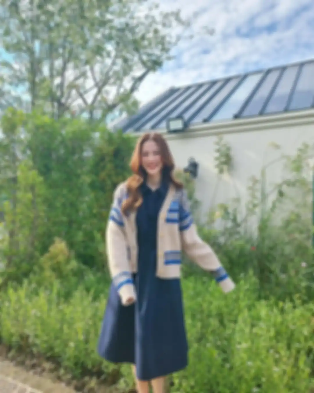 Gaya feminin Baifern Pimchanok.