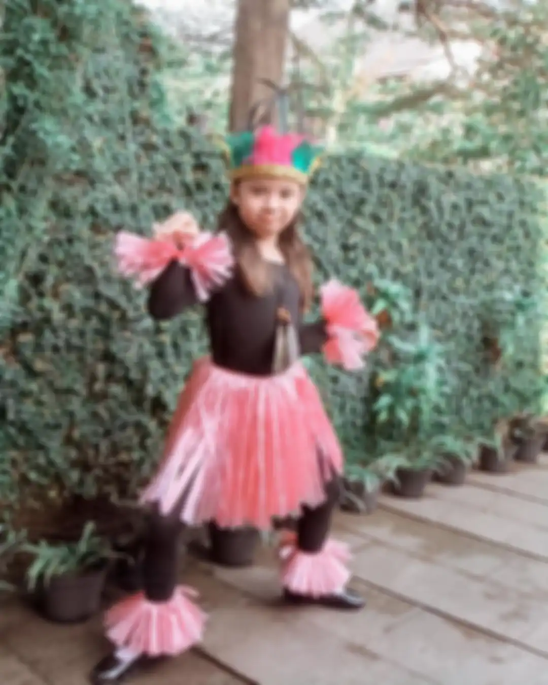 Gisella Anastasia mengaku membebaskan cita-cita Gempi. Foto anak Gading Marten memakai baju adat dikomentari. 