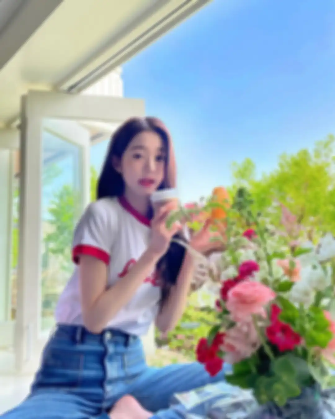 Outfit kasual Wonyoung IVE
