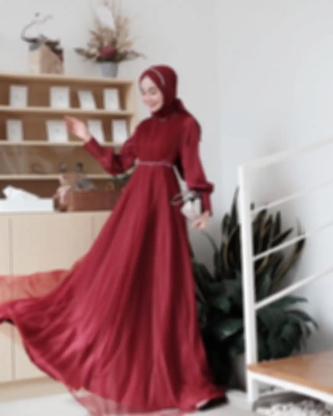 Outfit hijab merah untuk kondangan dari Sitti Ashari