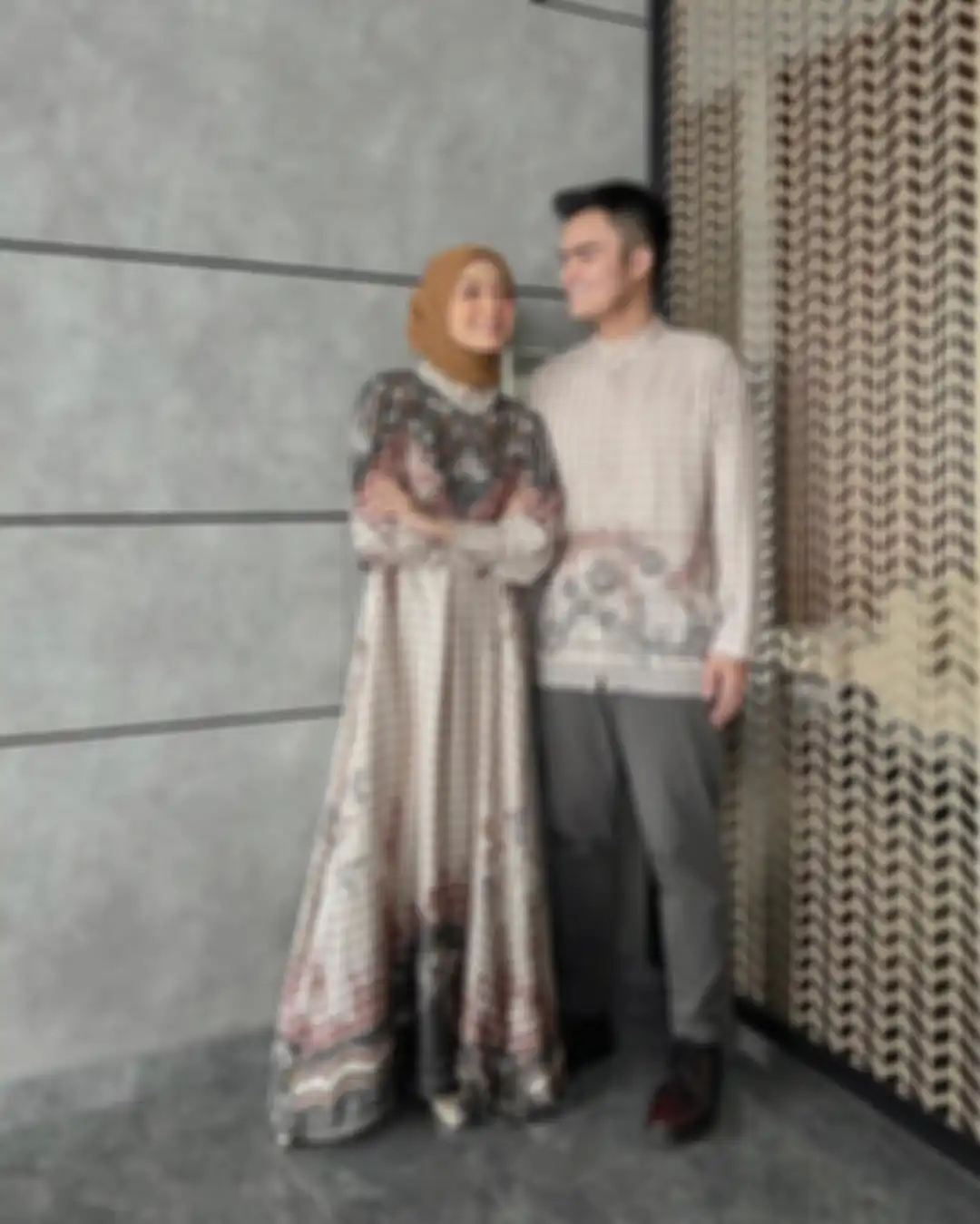 Outfit couple santun untuk beragam acara