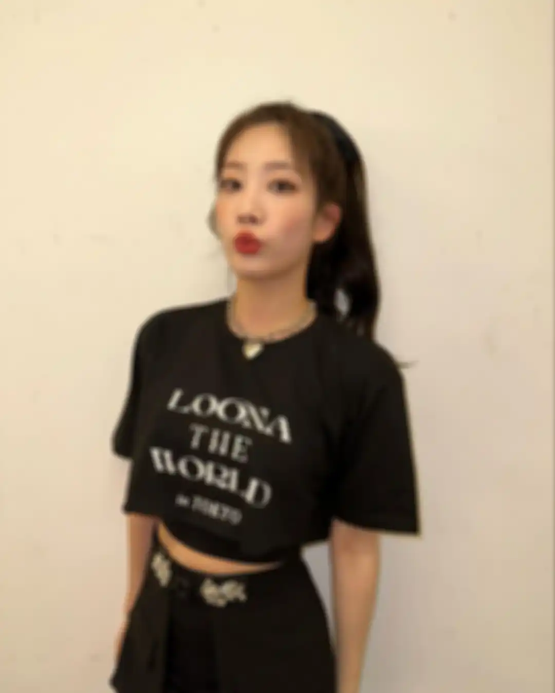 Kim Lip, seleb Kpop cewek berwajah kotak