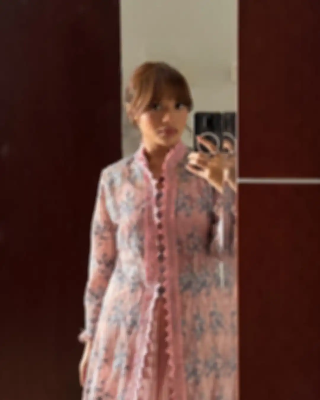 Inspirasi Kebaya ala Amel Carla: Tampil Anggun dan Modern