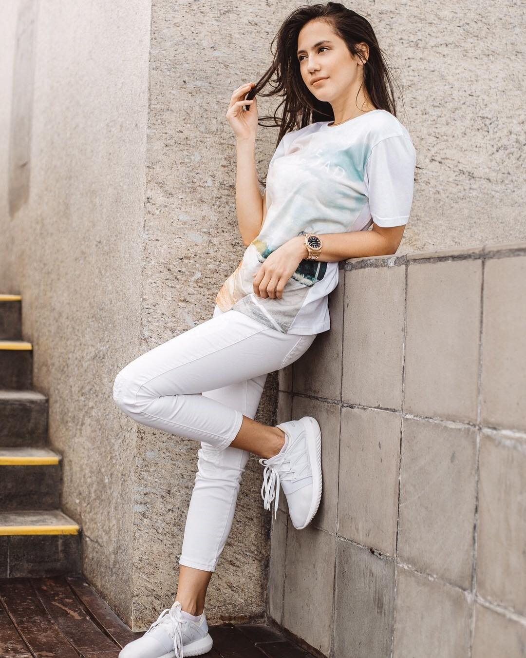 Fashion kaos ala Pevita Pearce