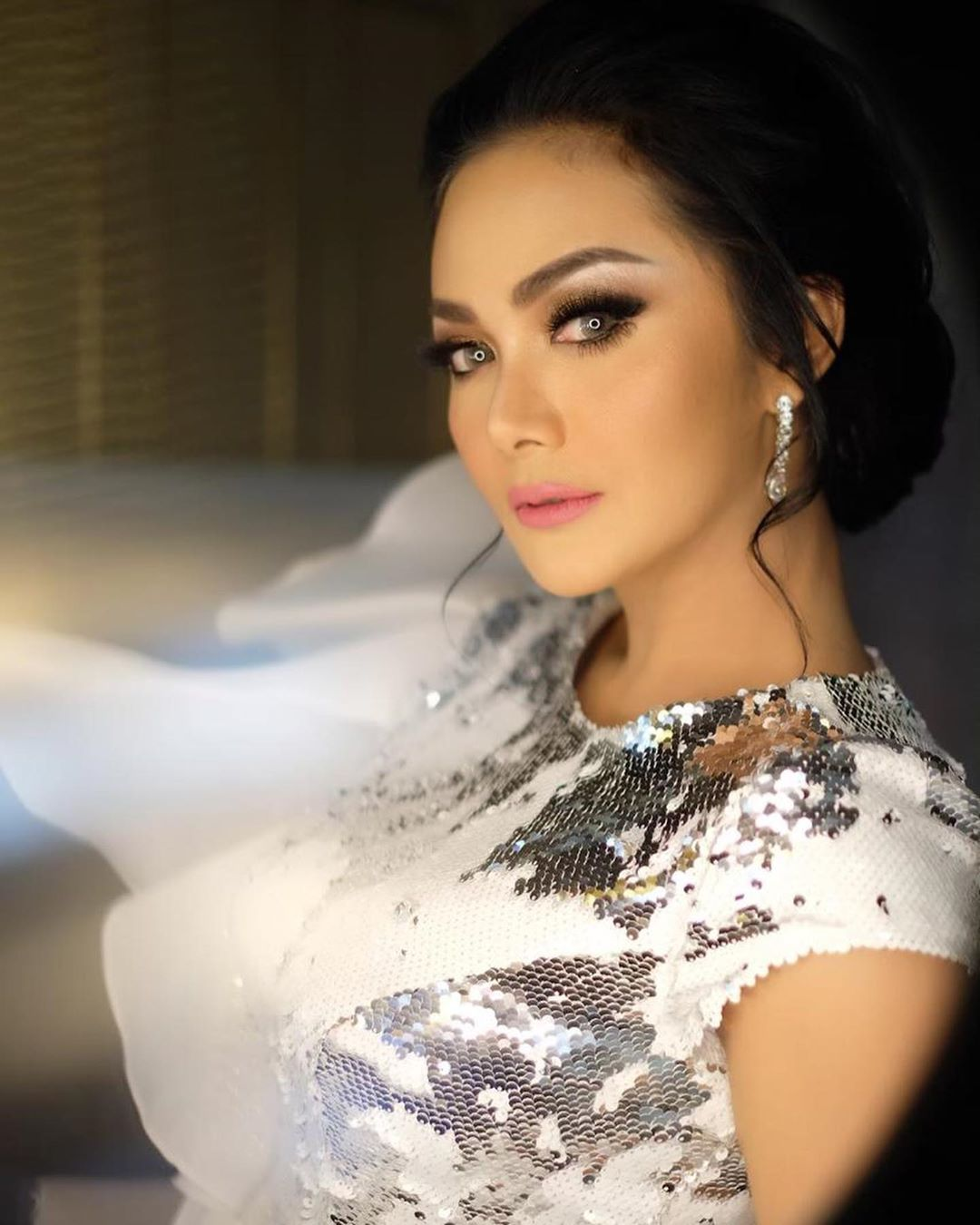 Perawatan Kecantikannya Mencapai Miliaran Rupiah, Ternyata Begini Potret Wajah Natural Krisdayanti Tanpa Makeup