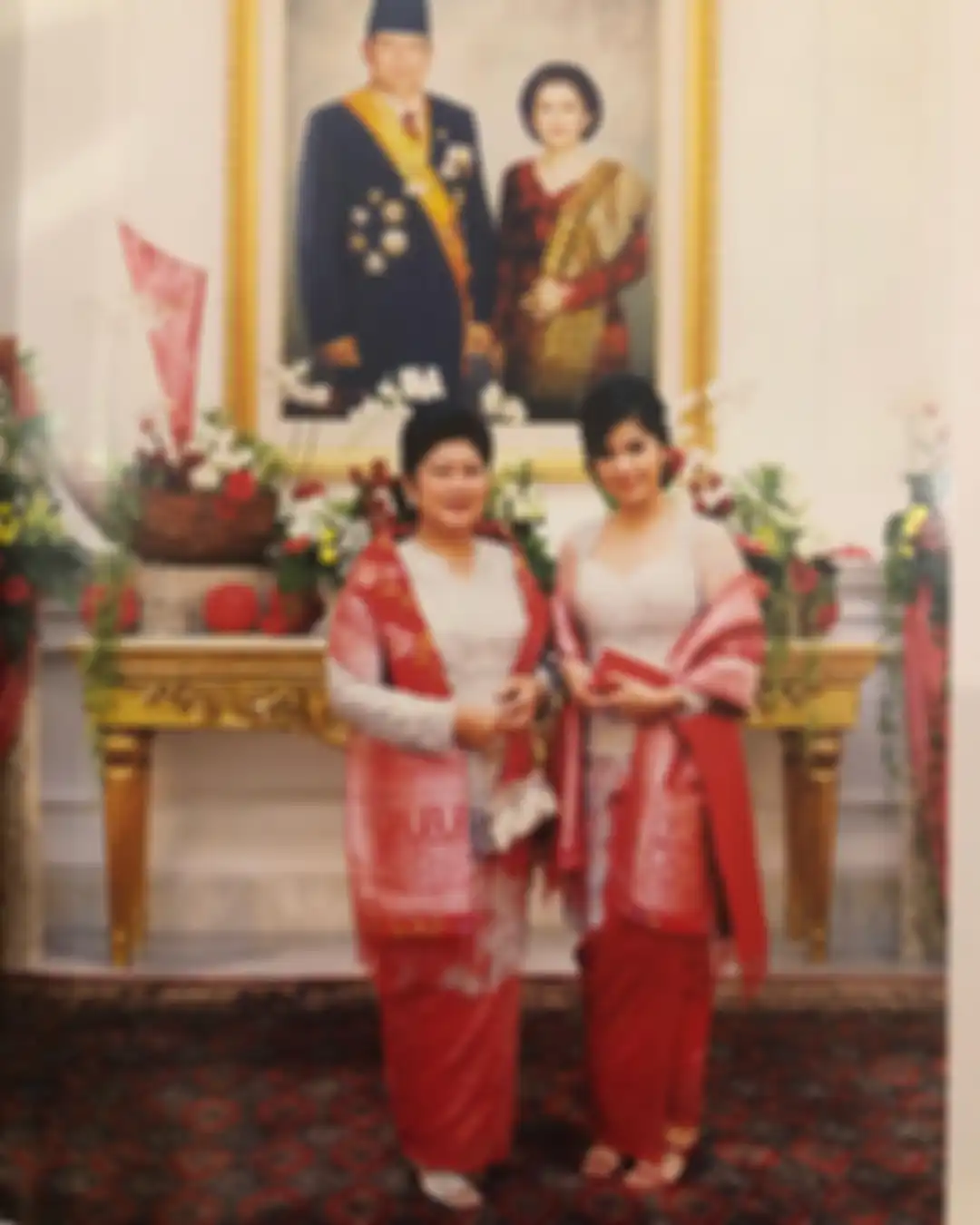Penampilan anggun Annisa Pohan dan Ani Yudhoyono 10 Tahun lalu saat kompak kenakan songket Padang
