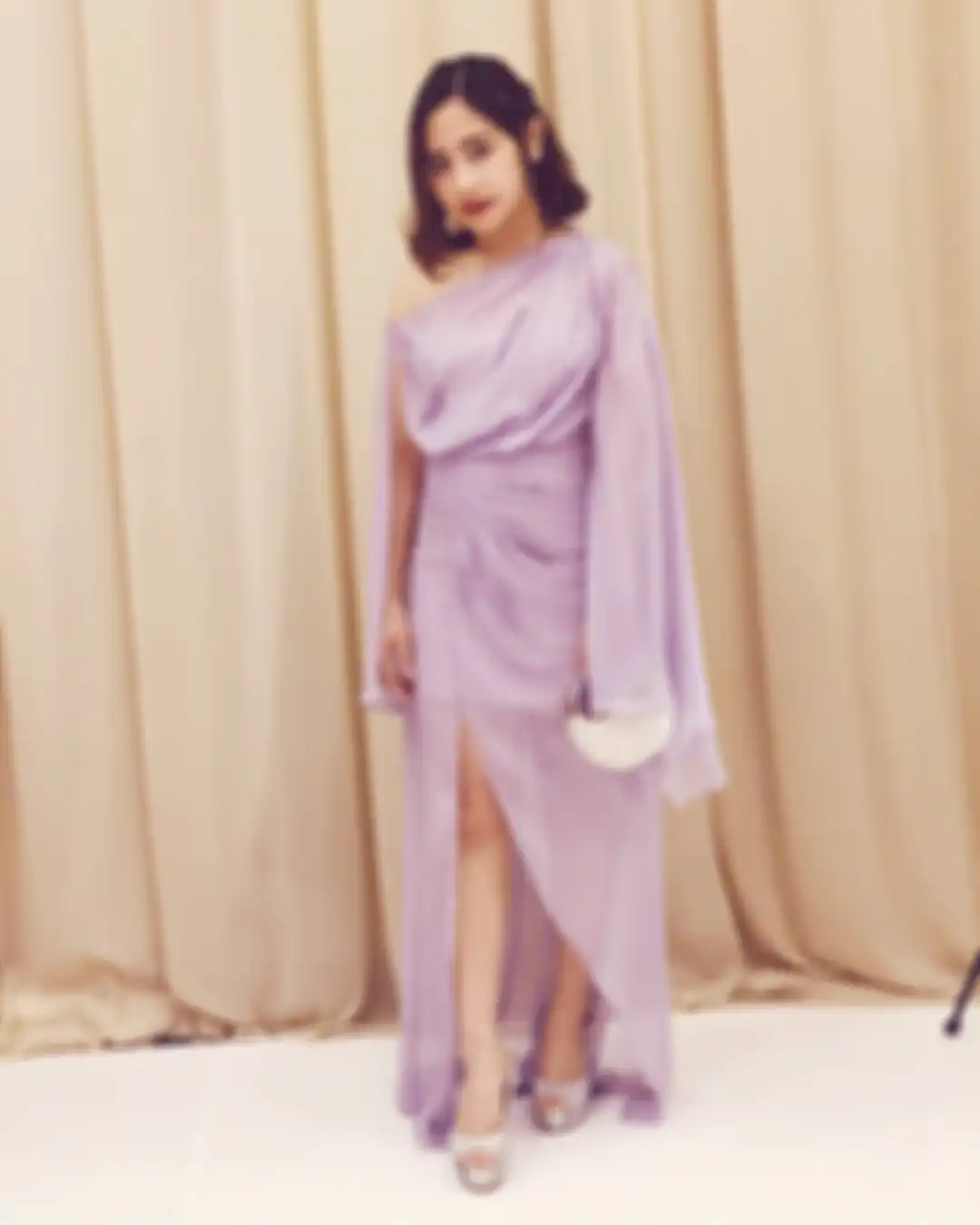 Dress Prilly Latuconsina buat outfit kondangan