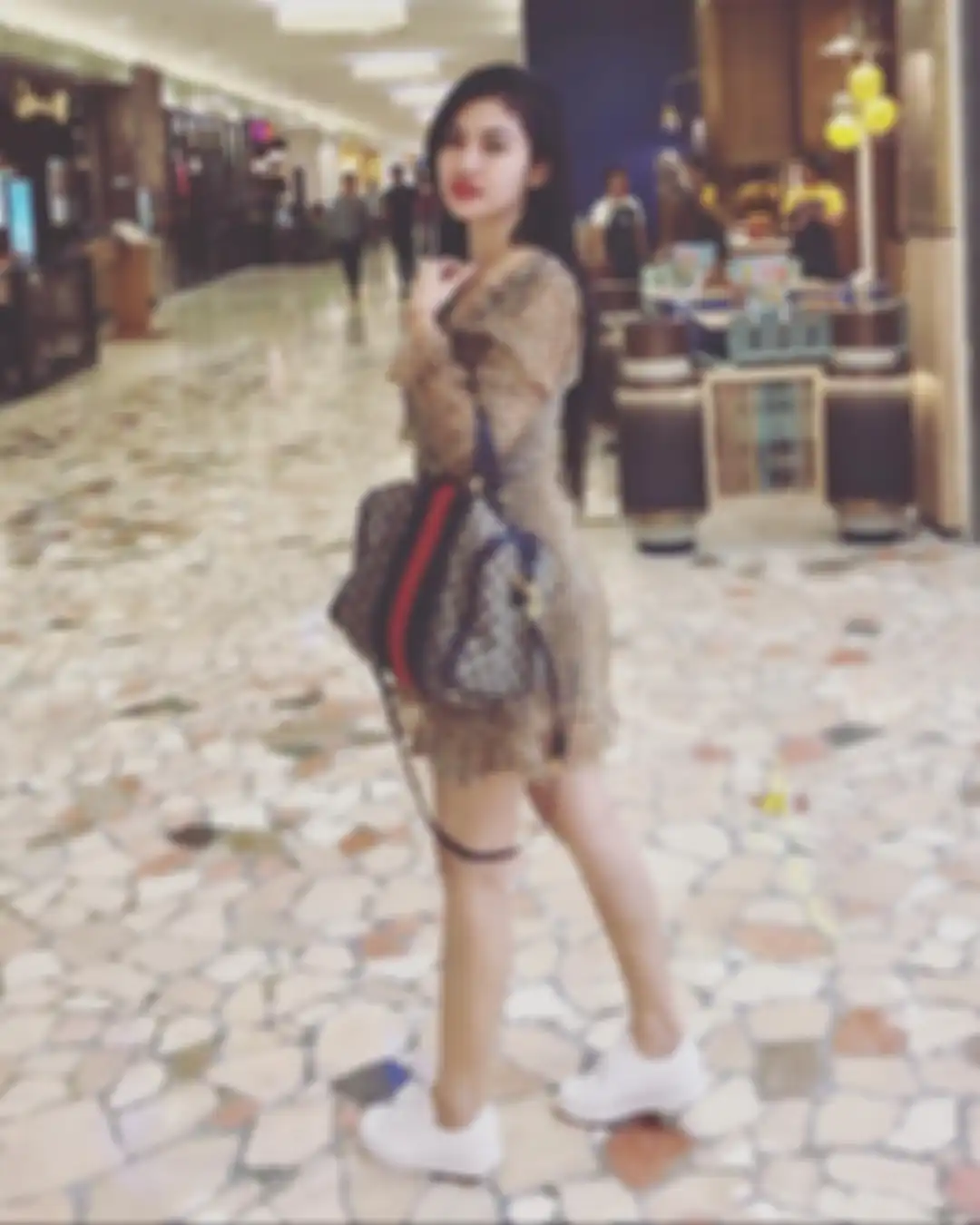 Namanya Tercatut Kasus Prostitusi Online, Ini 5 Potret Seksi Della, Adik Mendiang Julia Perez!
