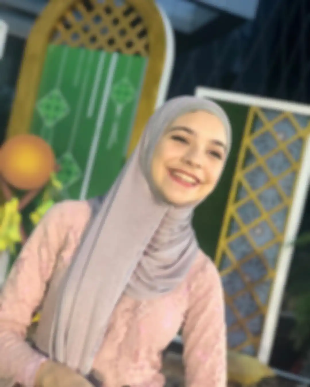 Fashion anak Ayu Azhari, Isabel Tramp