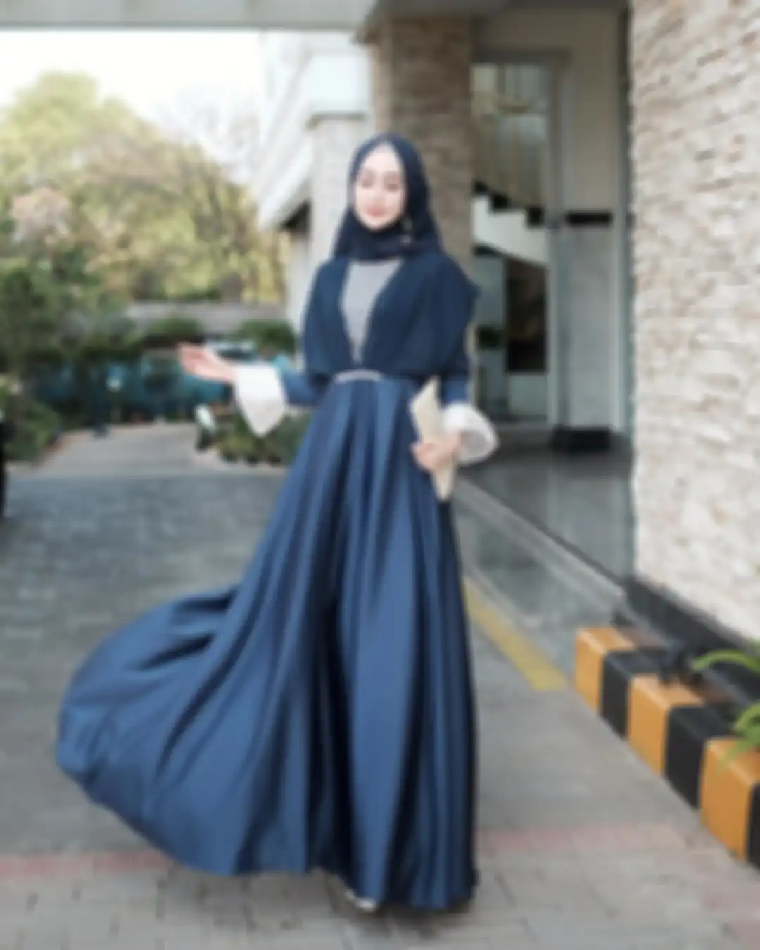 Dress hijab navy buat lebaran