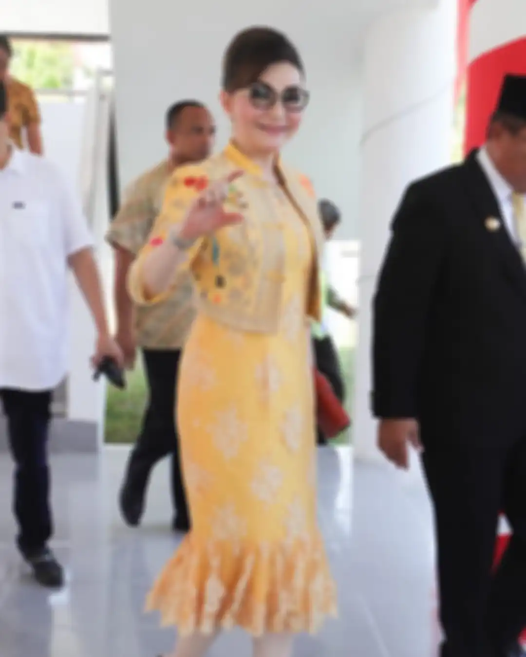 Datang ke Istana Bukan karena Diundang Jokowi, Intip 5 Pesona Bupati Minahasa Selatan yang Selalu Tampil Cetar Memesona