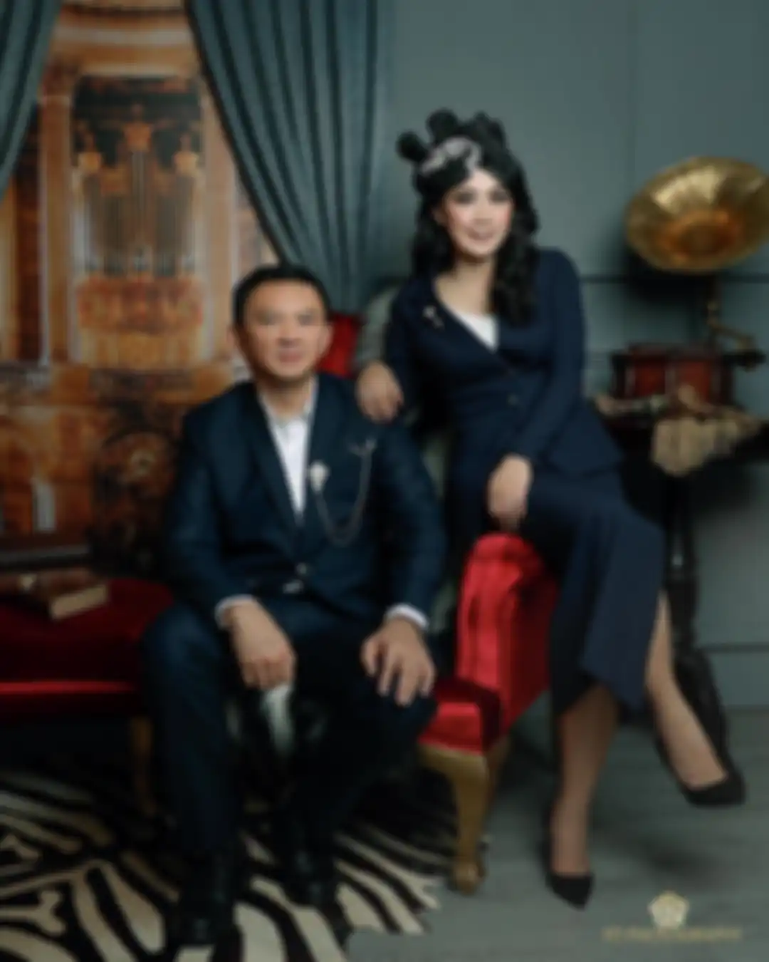 Foto pernikahan Ahok dan Puput Nastiti Devi kenakan busana tradisional