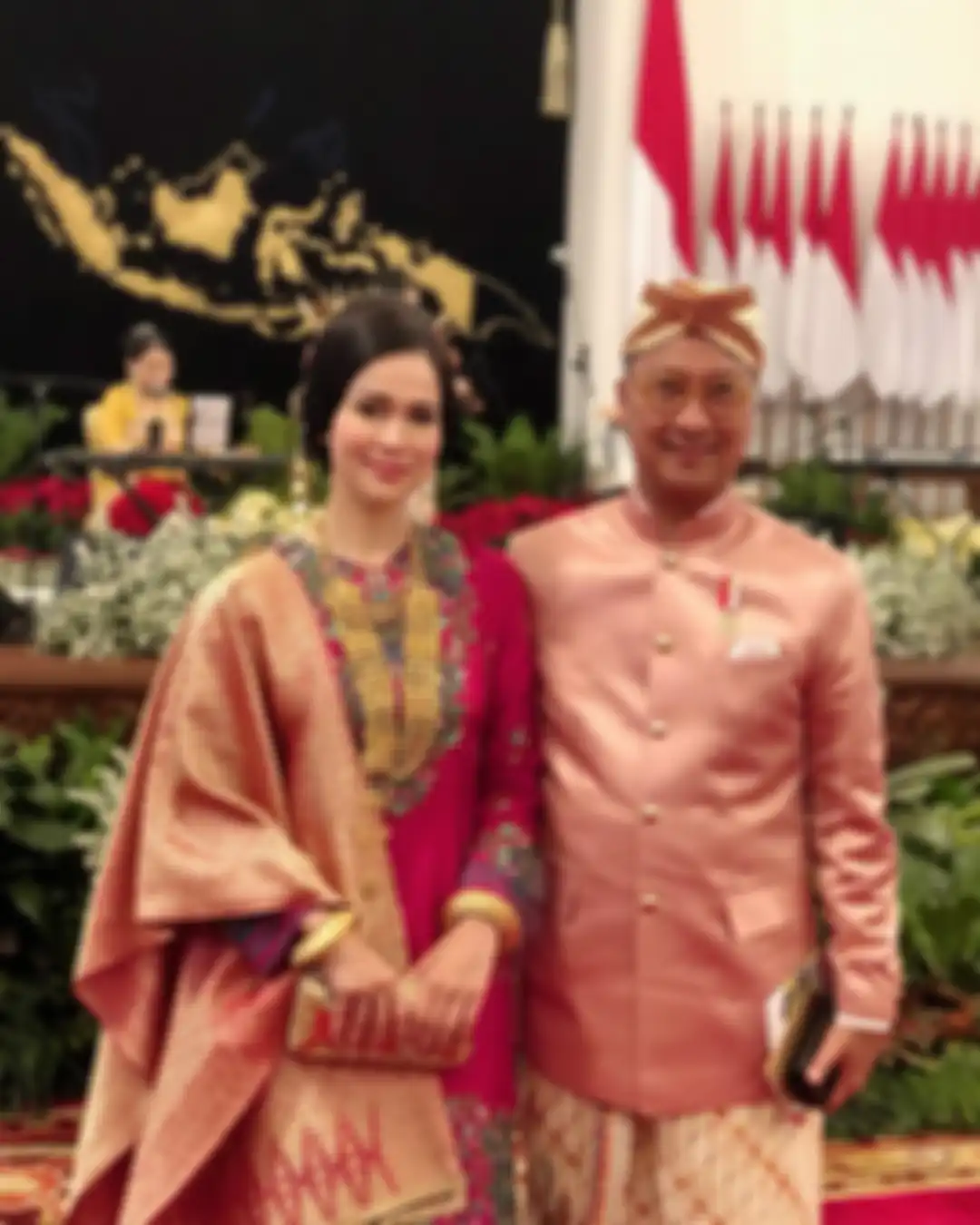 Loemongga Haoemasan bersama sang suami Agus Gumiwang Kartasasmita