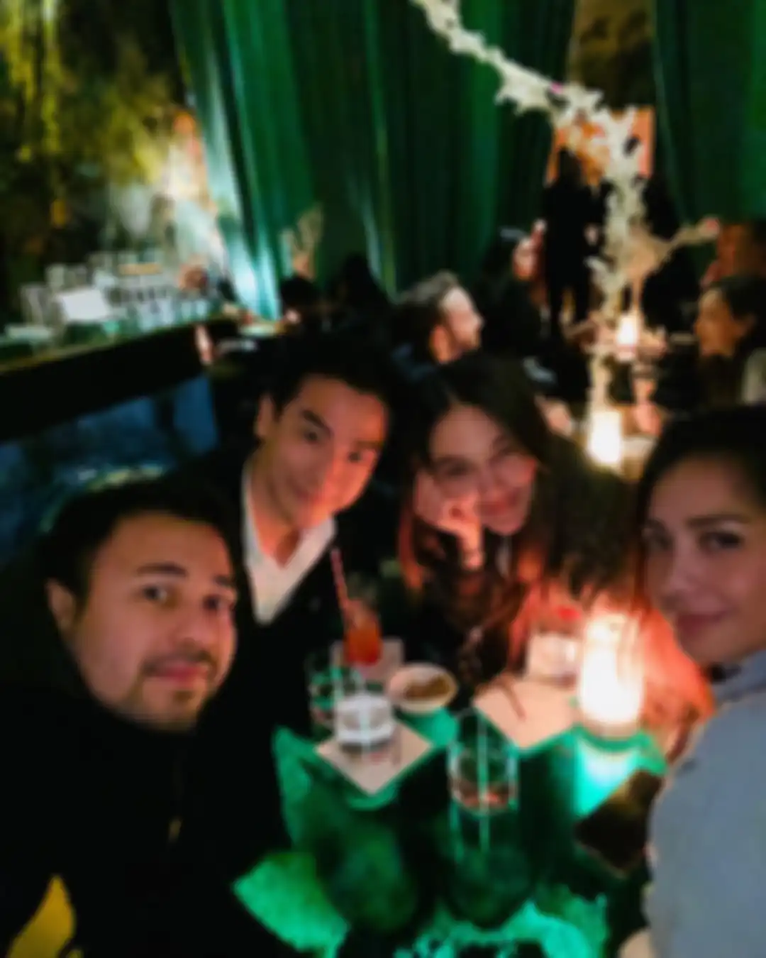 Raffi Ahmad Nagita Slavina dan Ryochin Luna Maya