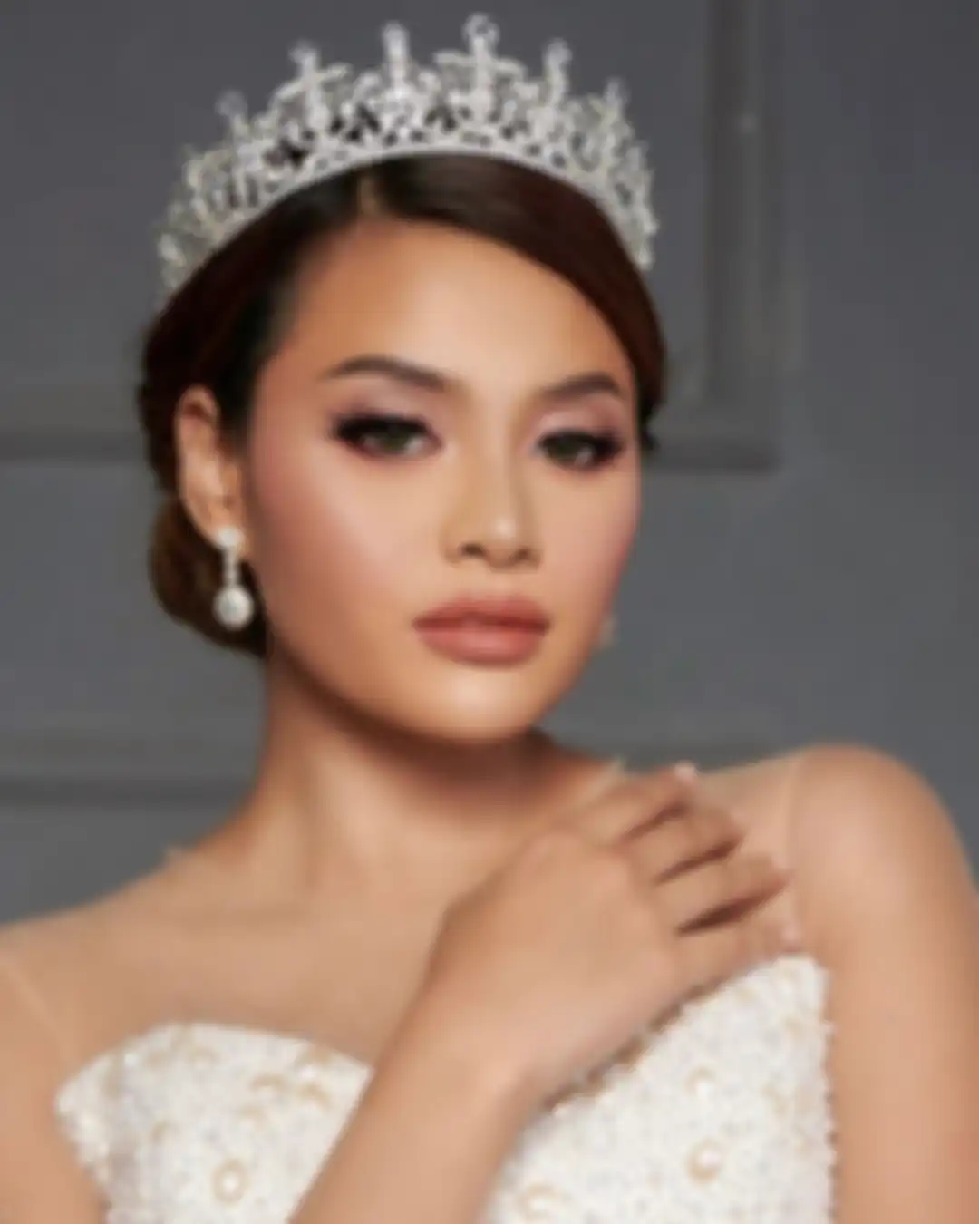 Tampilan Aurel Hermansyah bak pengantin