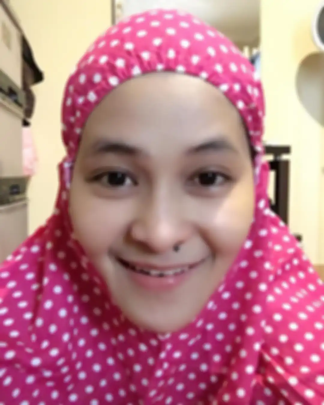 Penampilan Mitha The Virgin saat berhijab 