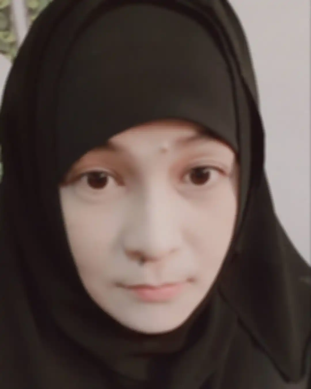 Penampilan Mitha The Virgin saat berhijab