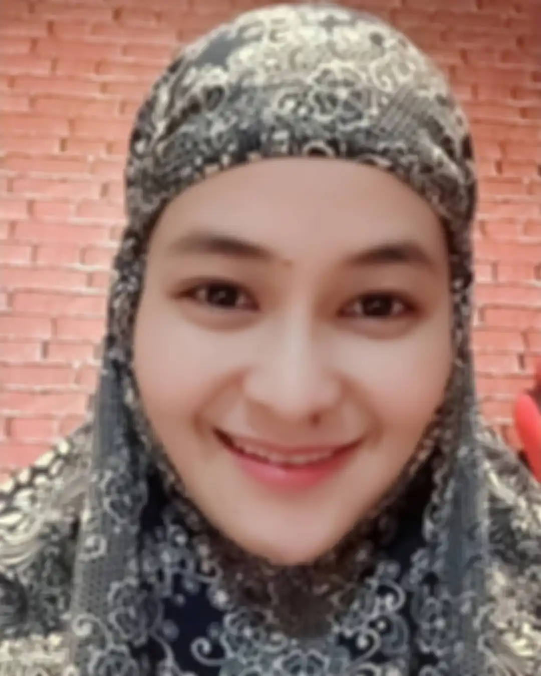 Penampilan Mitha The Virgin saat berhijab