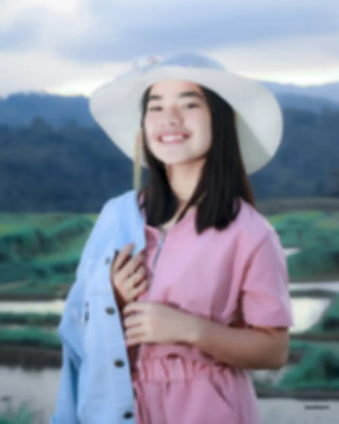 Potret cantik Chetryn Peto  