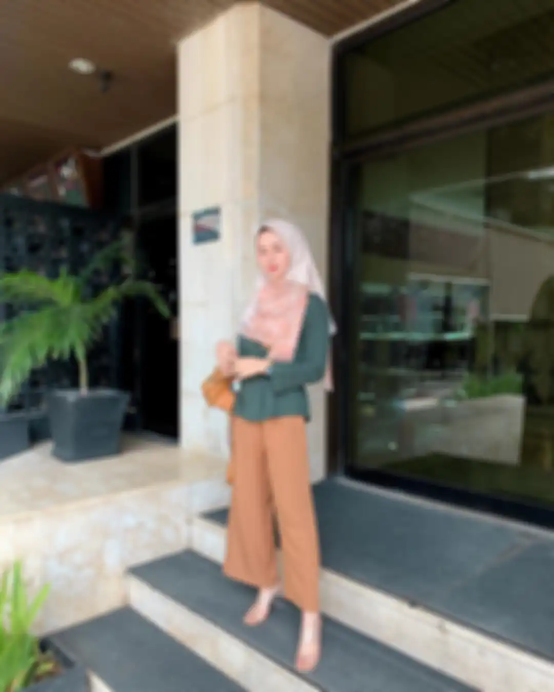 Baggy pants untuk hijabers ala Nabilrach
